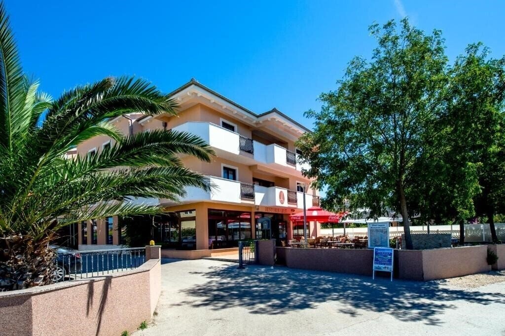 Готель Laguna Privlaka 4*