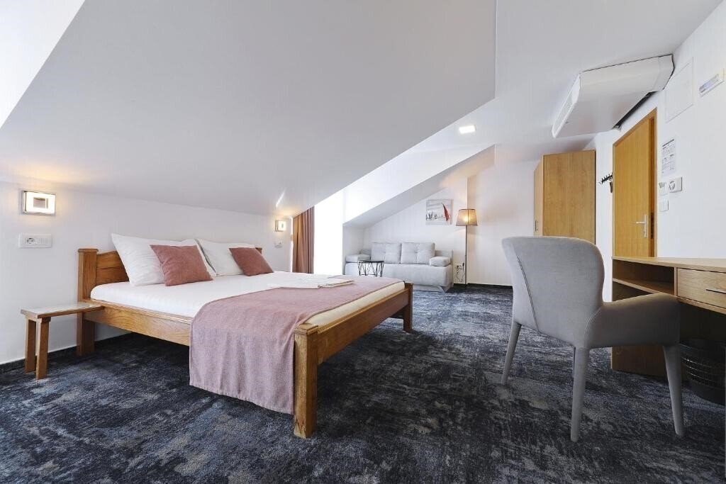 Готель Hotel Beni Vrsi 3*
