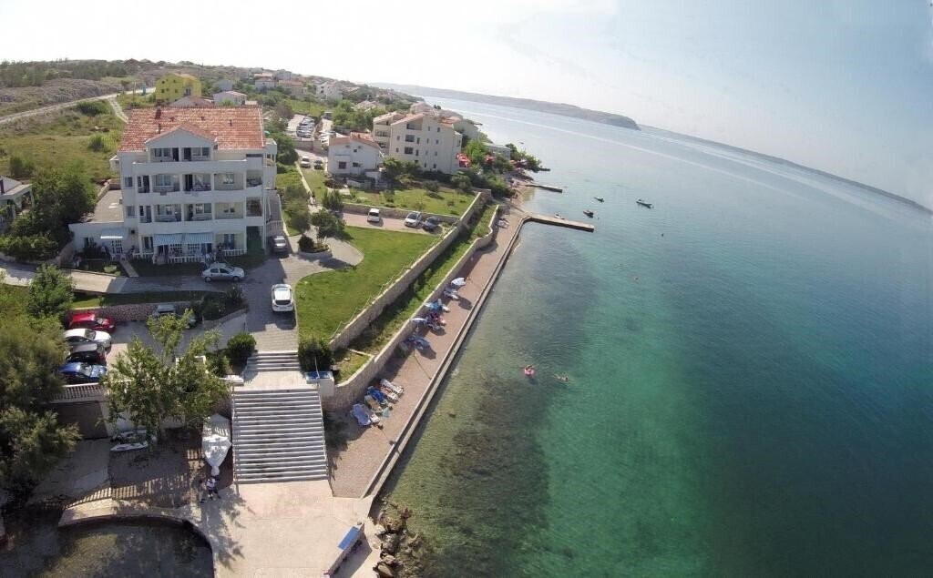 Готель Apartments Vila 4M 4*