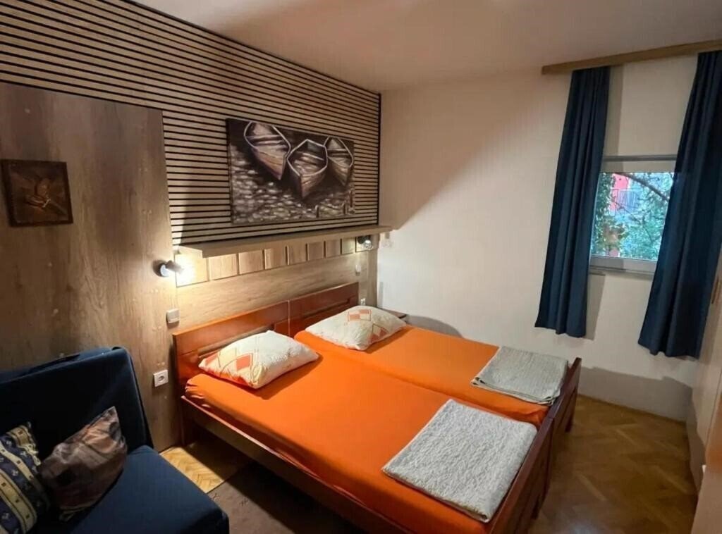 Готель Apartments Markov 3*