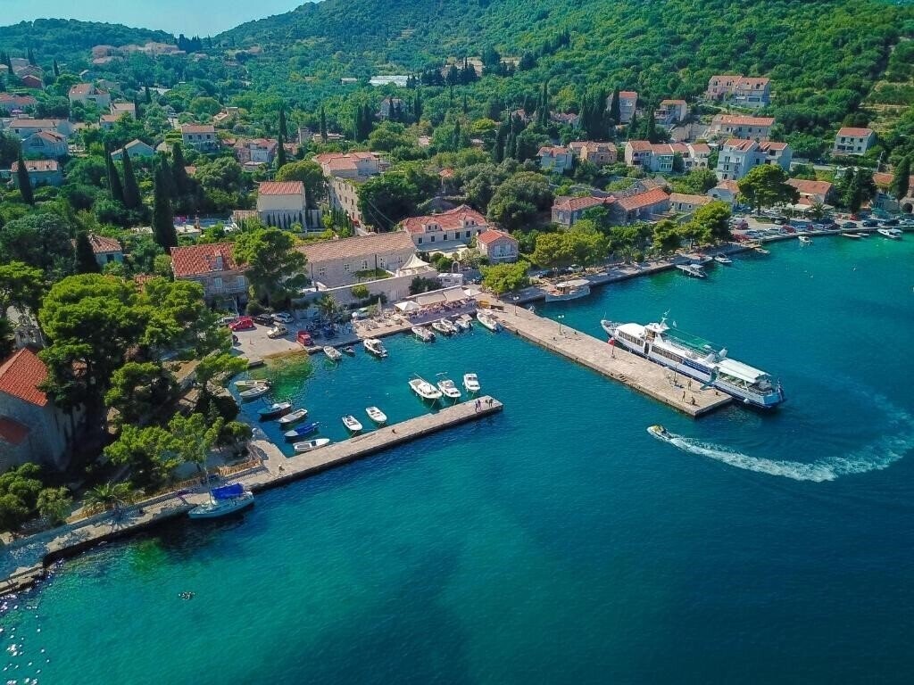 Отель Villa Pugliesi House 3*