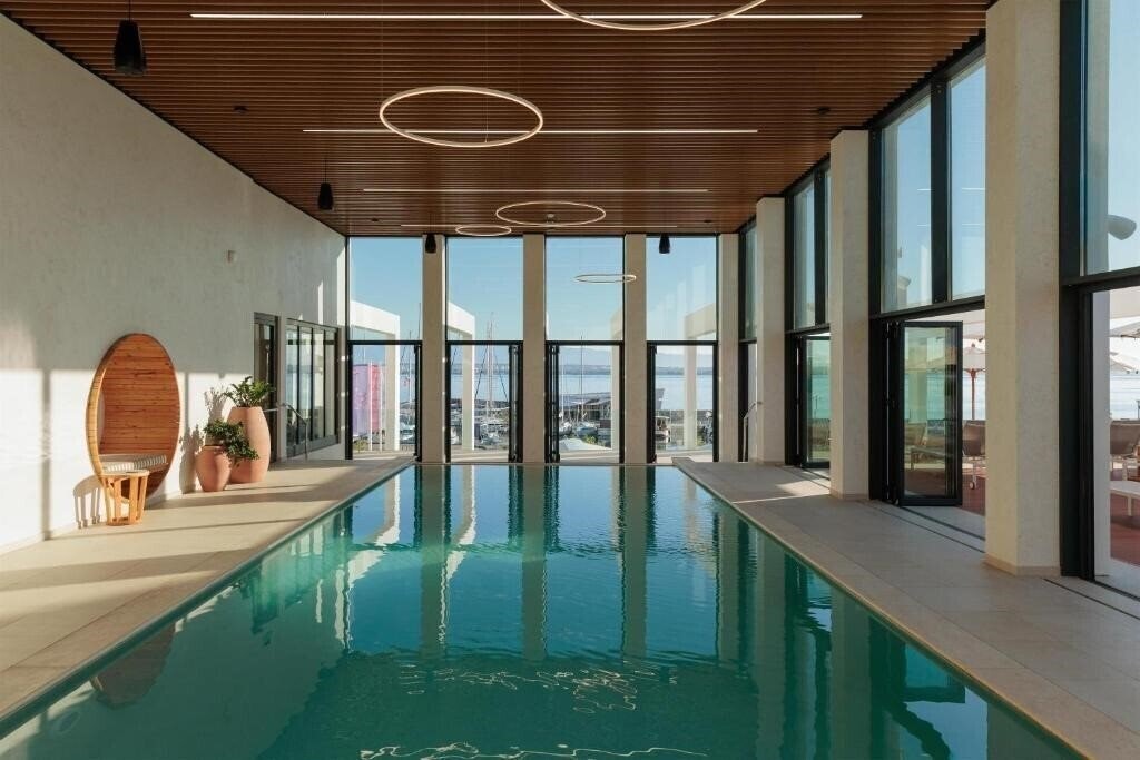 Готель Hotel Preko Ugljan Island, Curio Collection by Hilton 4*