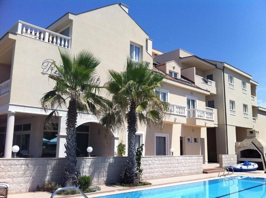 Готель Villa Kastel 4*