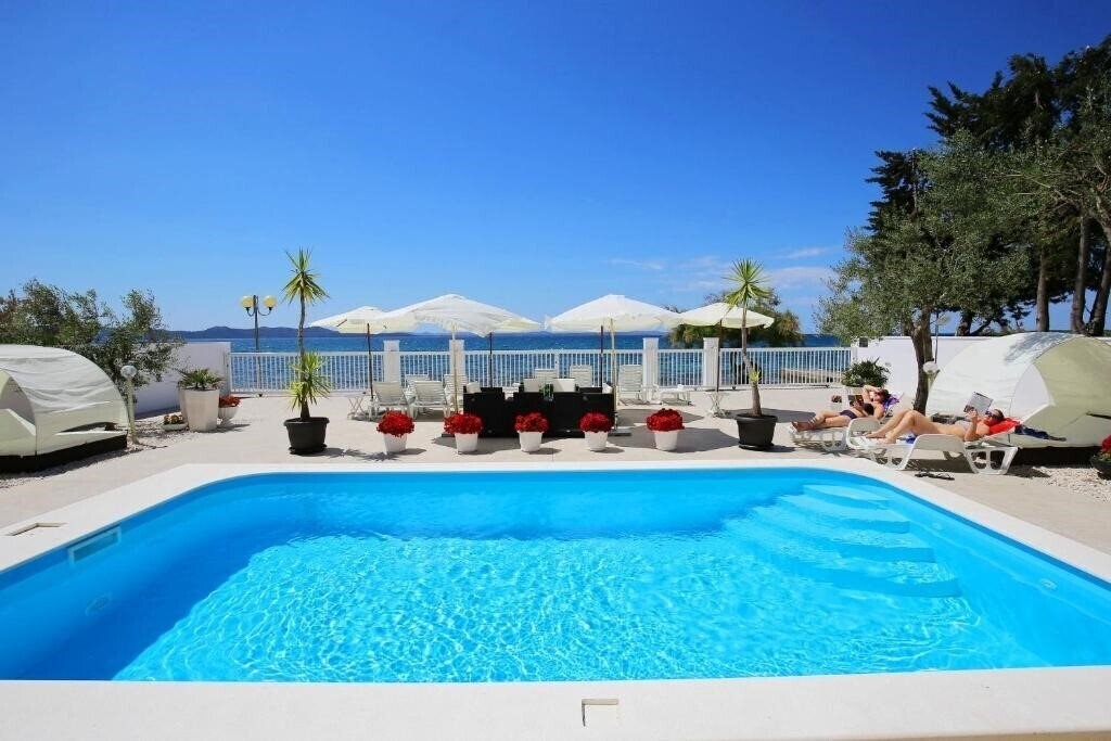 Готель Villa Triana 4*