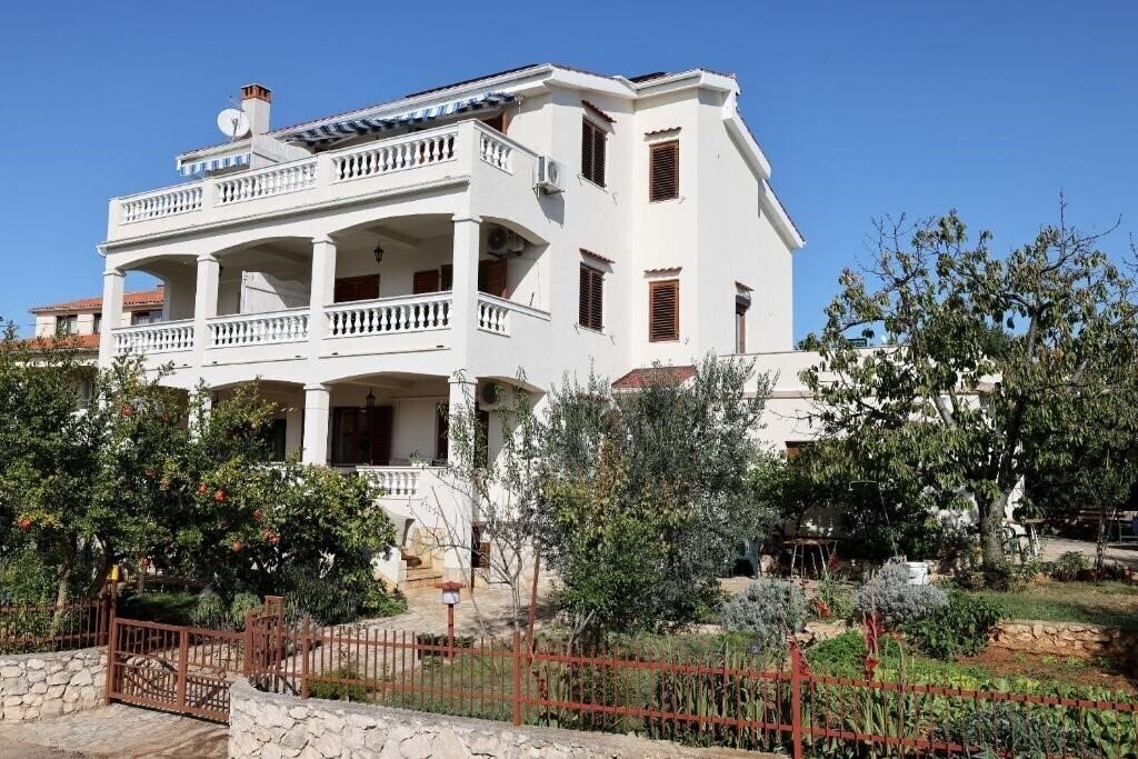 Готель Apartments Andjelko 3*