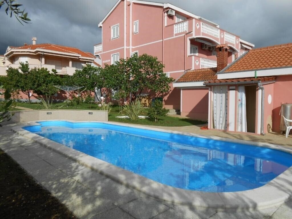 Готель Villa Apolonija 3*