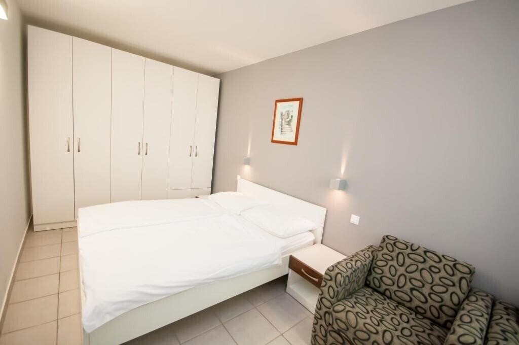 Фото Hotels Bozava - Mirta 3*
