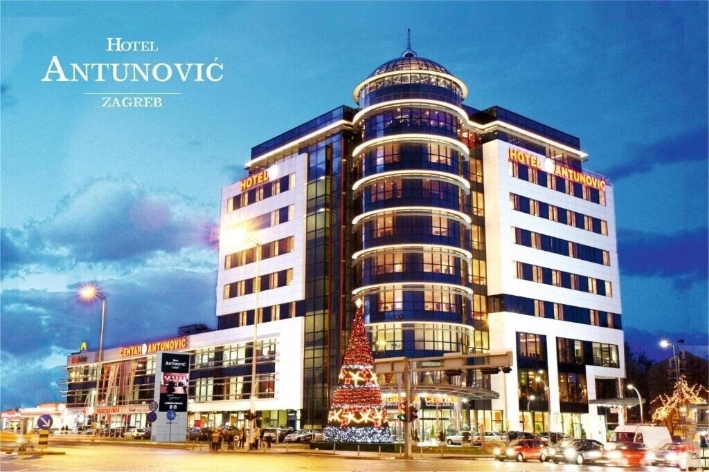 Отель Antunovic 4*