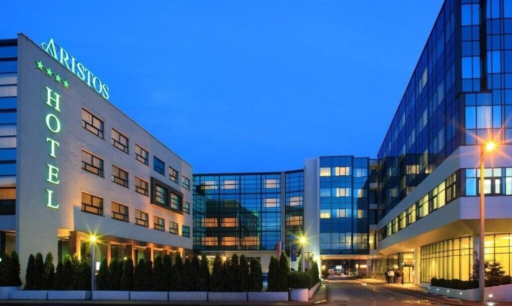 Готель Aristos 4*
