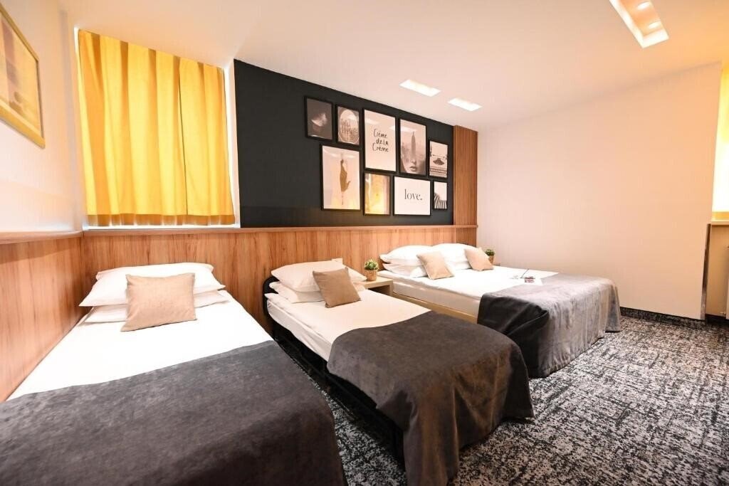 Картинка Central Zagreb 3*