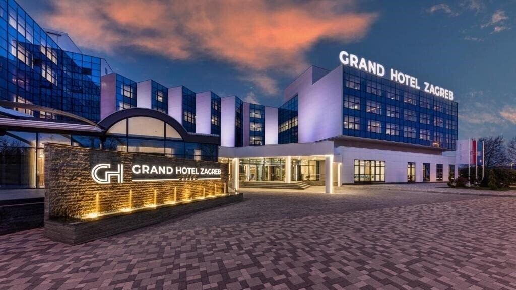 Отель Grand Hotel Zagreb 3*