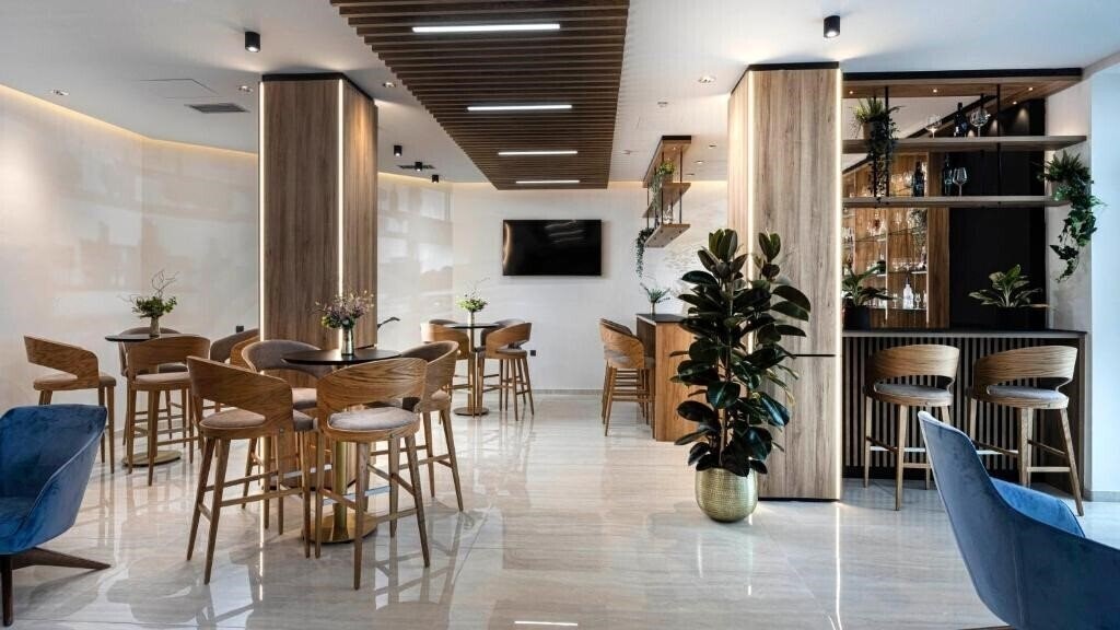 Картинка Grand Hotel Zagreb 3*
