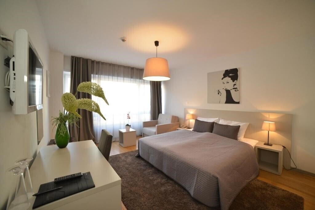 Фото Garden Hotel 4*