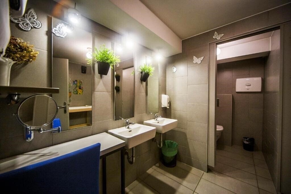 Картинка Garden Hotel 4*