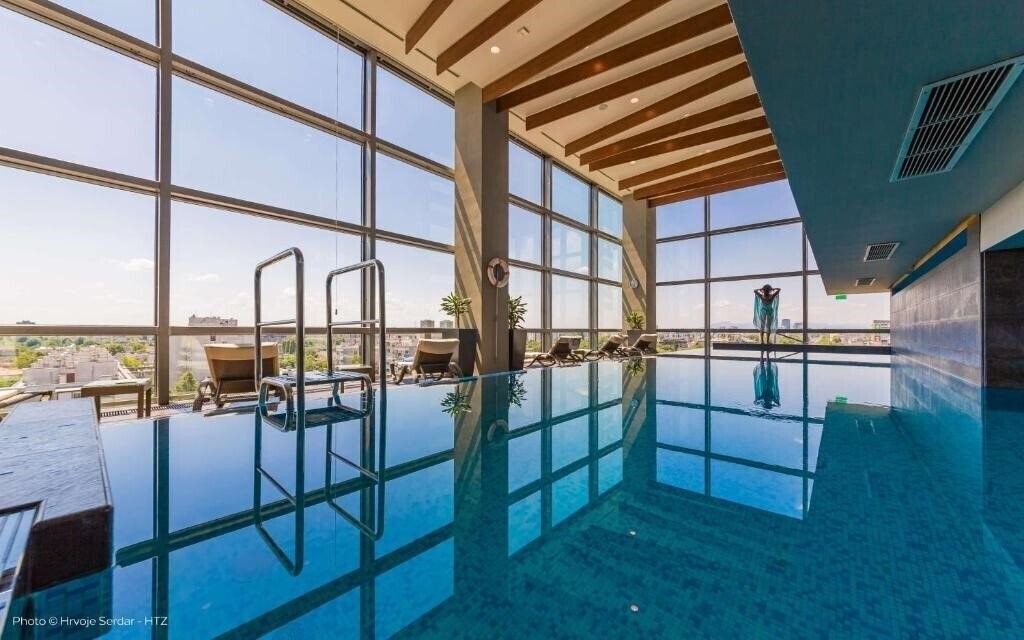 Готель DoubleTree by Hilton Zagreb 5*
