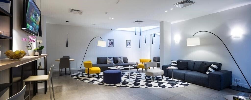 Готель Livris Hotel 4*