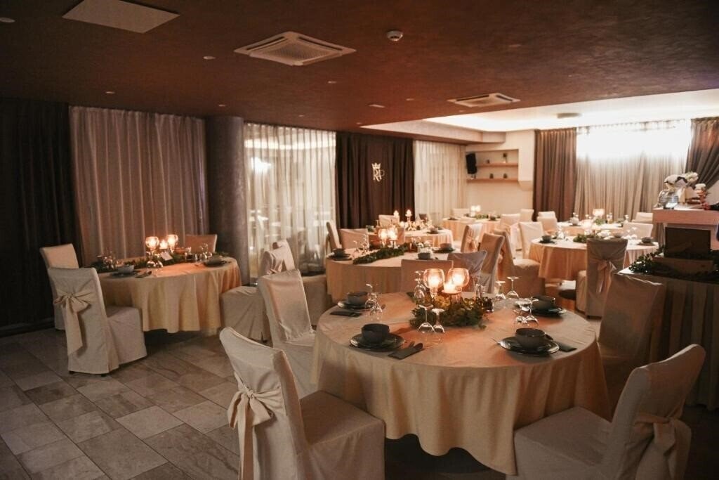 Фотографія Royal Airport 4*