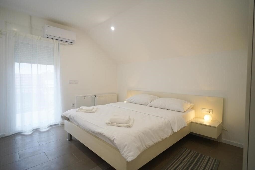 Картинка Private Rooms Choice + 2*