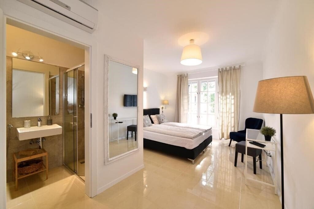 Готель B&B Downtown Zagreb 4*