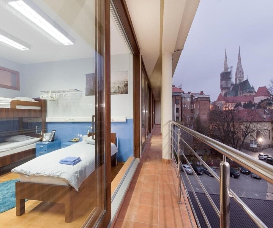 Отель Hostel Bureau 2*