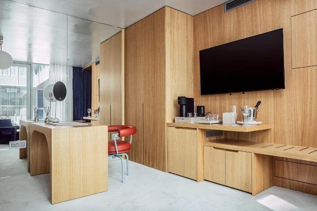Готель Met Boutique Hotel 5*