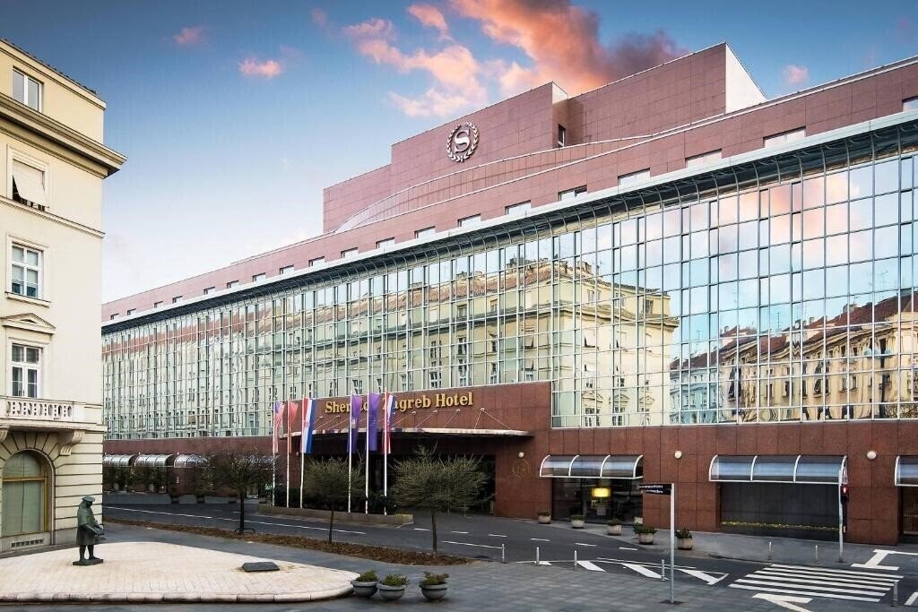 Отель Sheraton Zagreb Hotel 5*