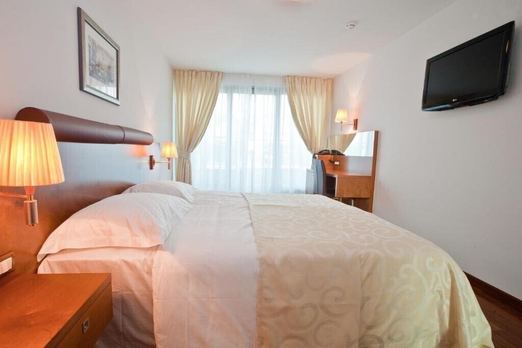 Картинка Croatia Hotel Zagreb 3*