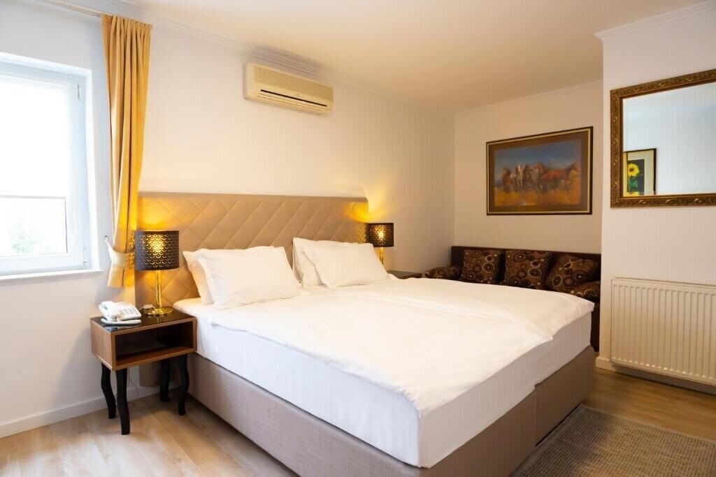 Фото Hotel Vila Tina Zagreb 3*