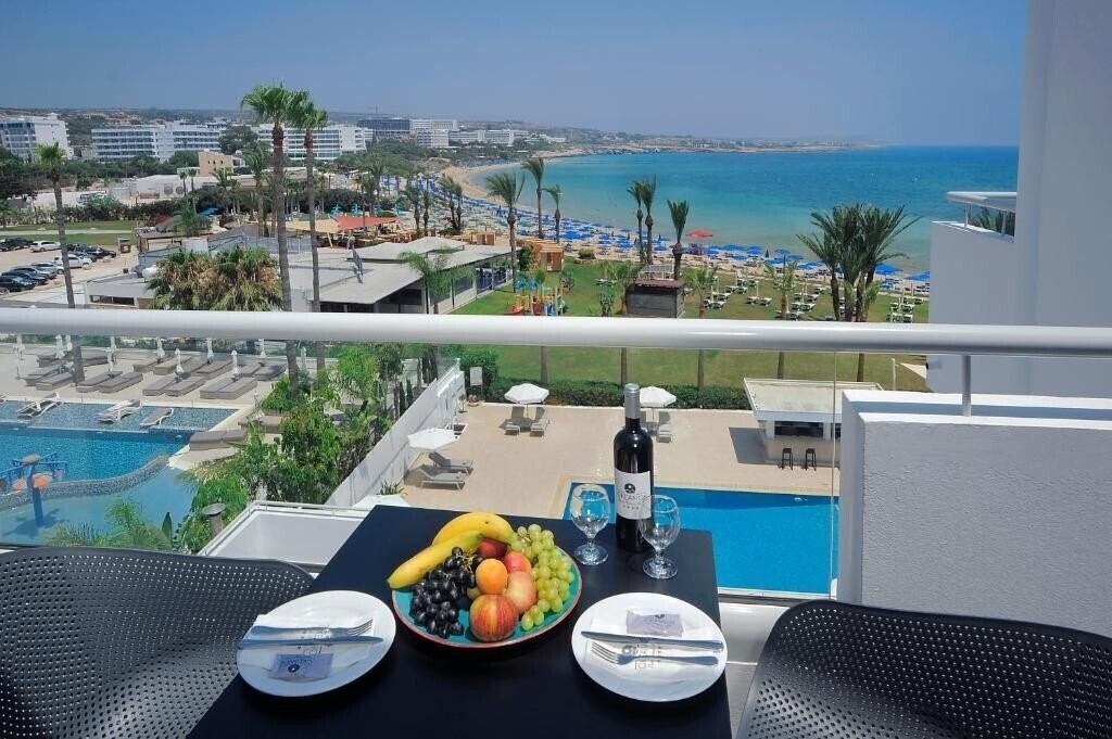 Картинка Okeanos Beach Boutique Hotel 3*