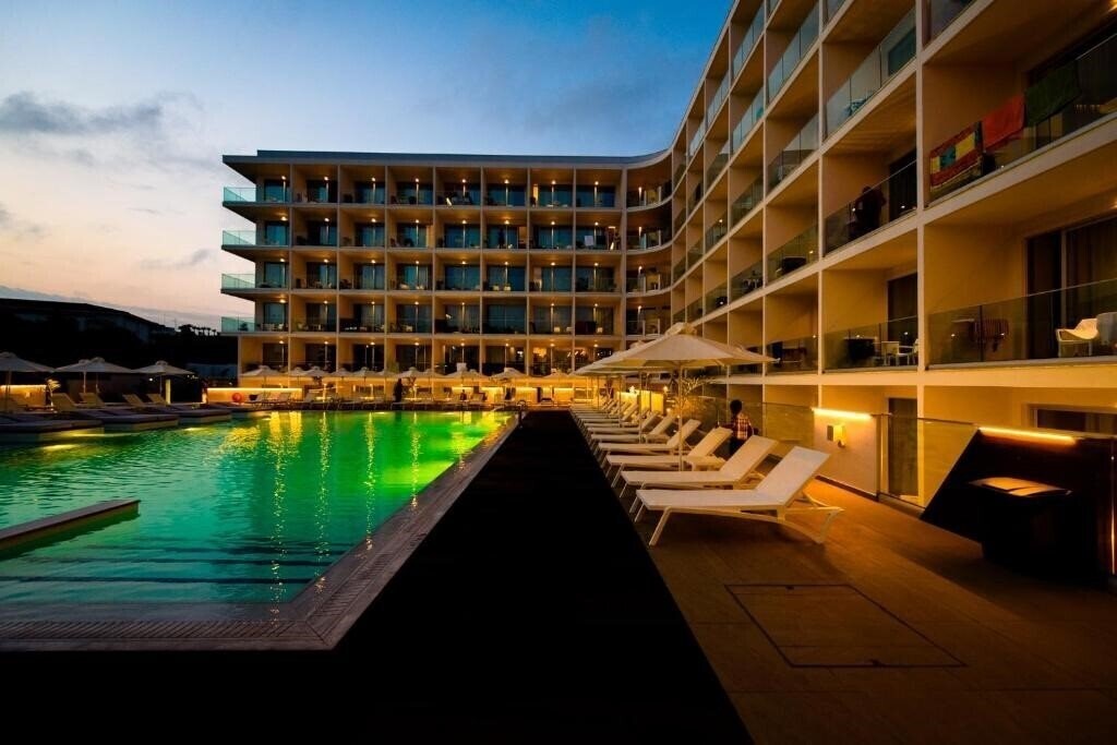 Готель Eleana Hotel 4*