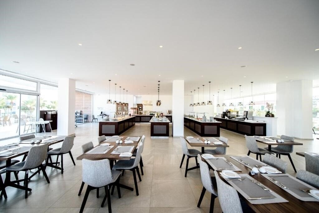 Картинка Eleana Hotel 4*
