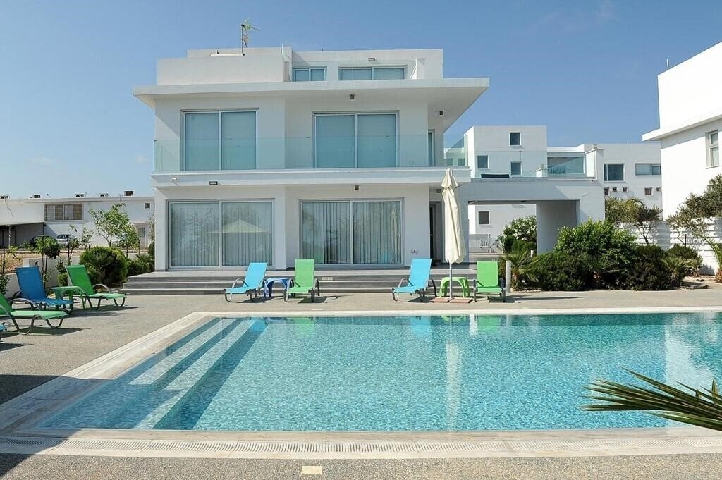 Готель Kalypso Hotel 2*