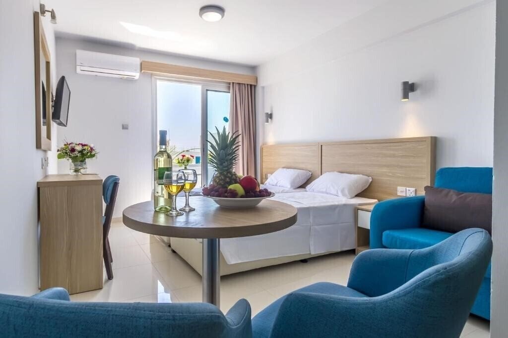 Готель Paul Marie Hotel Apts 2*