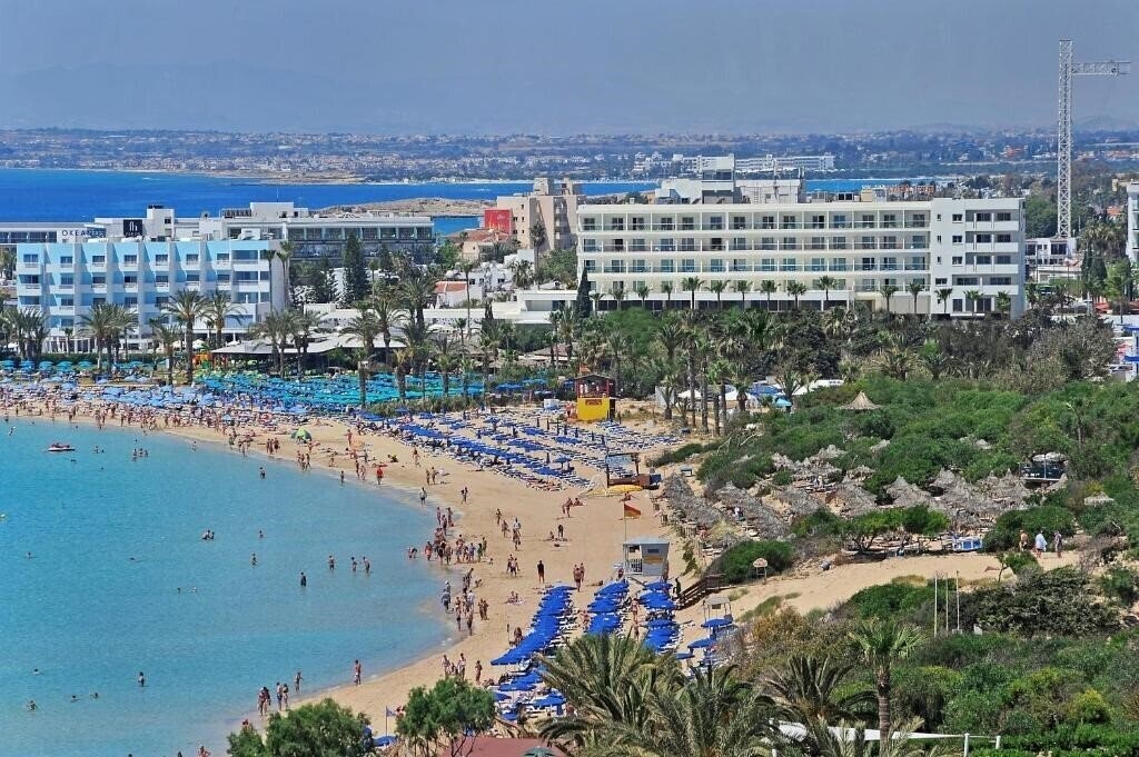 Готель Nelia Beach 3*