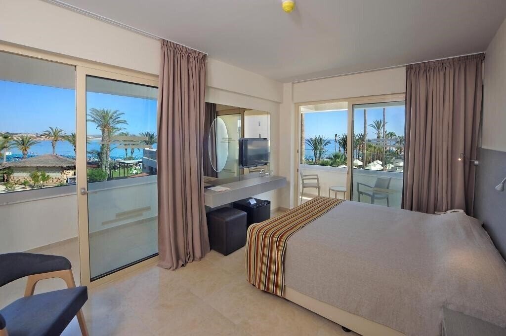 Фото Nelia Beach 3*