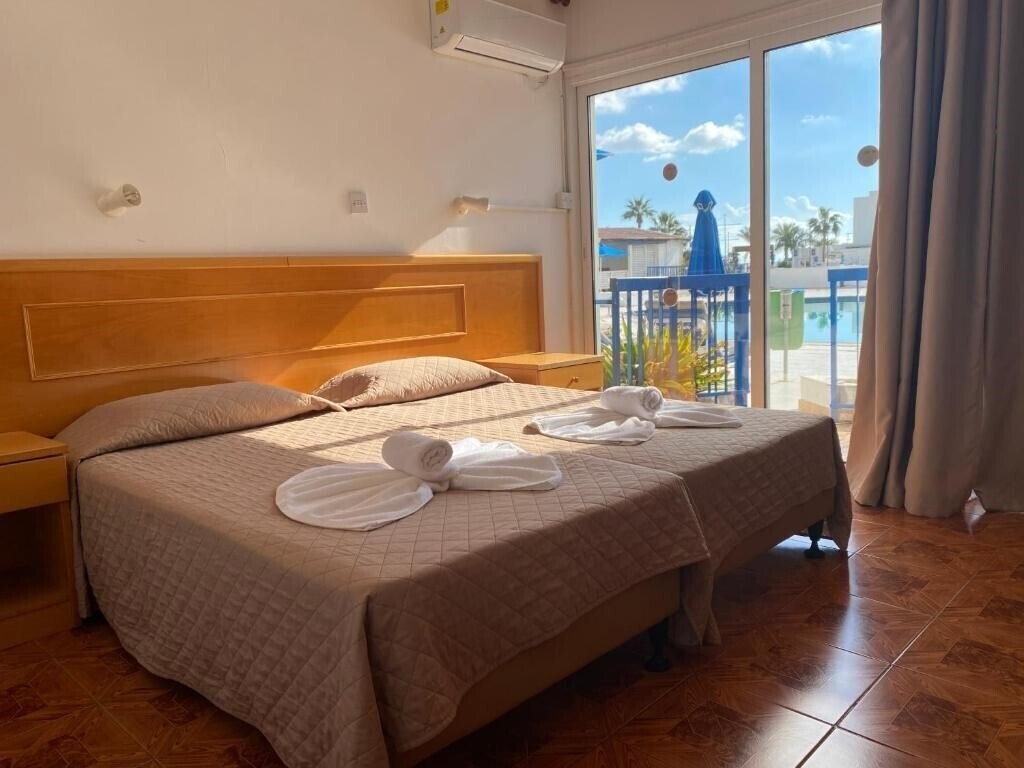 Фото Alexia Hotel 3*