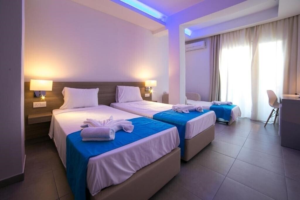 Готель Flora-Maria Annex Apartment апартаменты