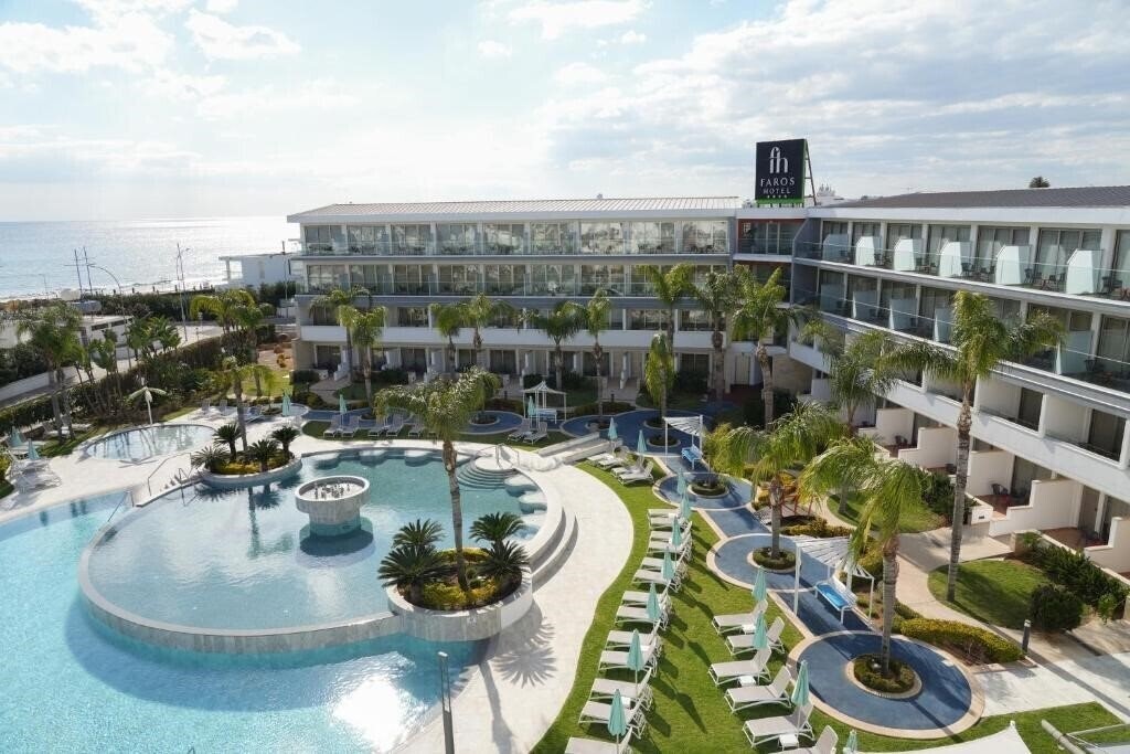 Отель Faros Hotel 4*