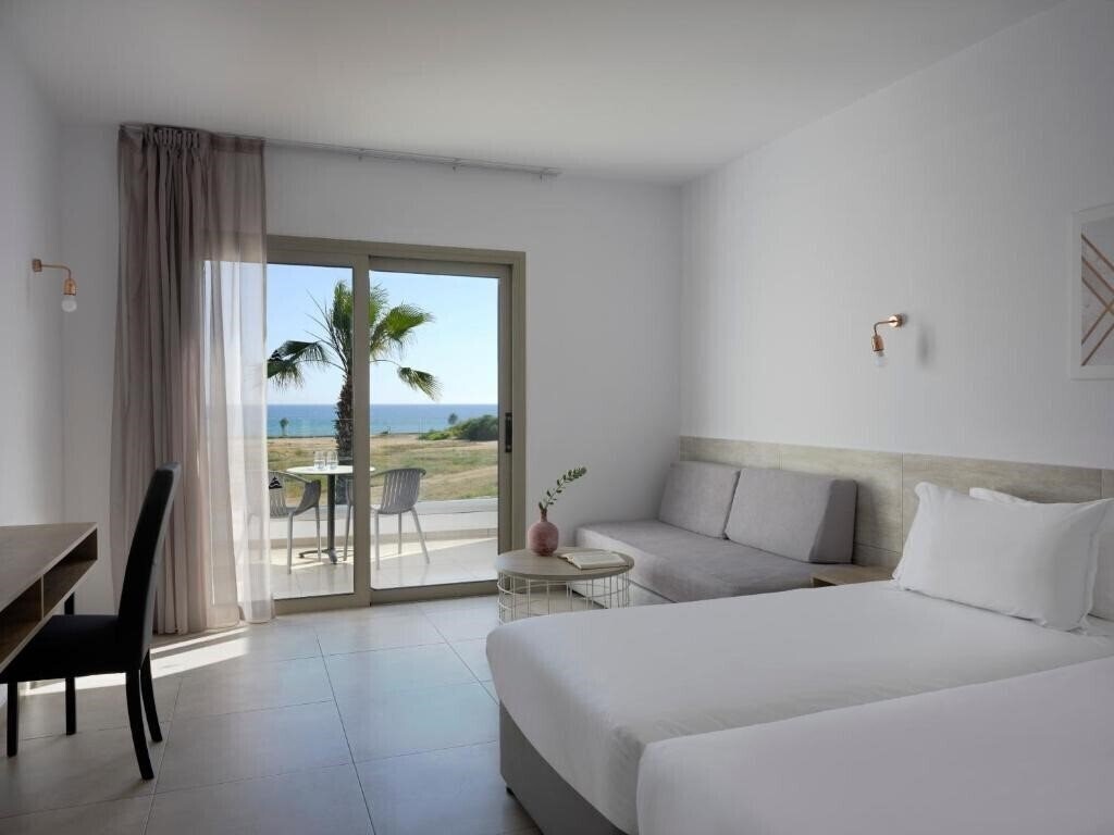 Фото Atlantica Panthea Resort 4*