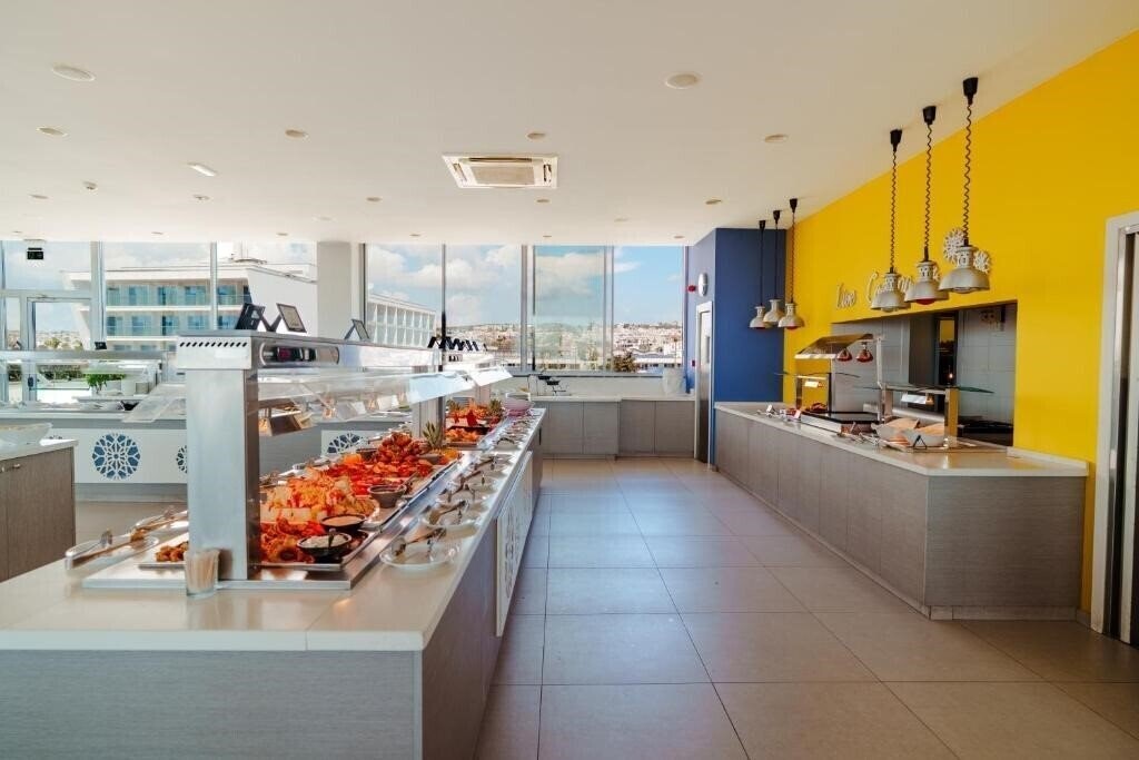Фотографія Nicholas Color 3*