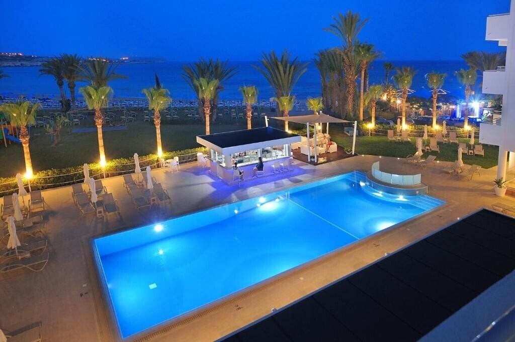 Отель Oceanos Beach Hotel 3*