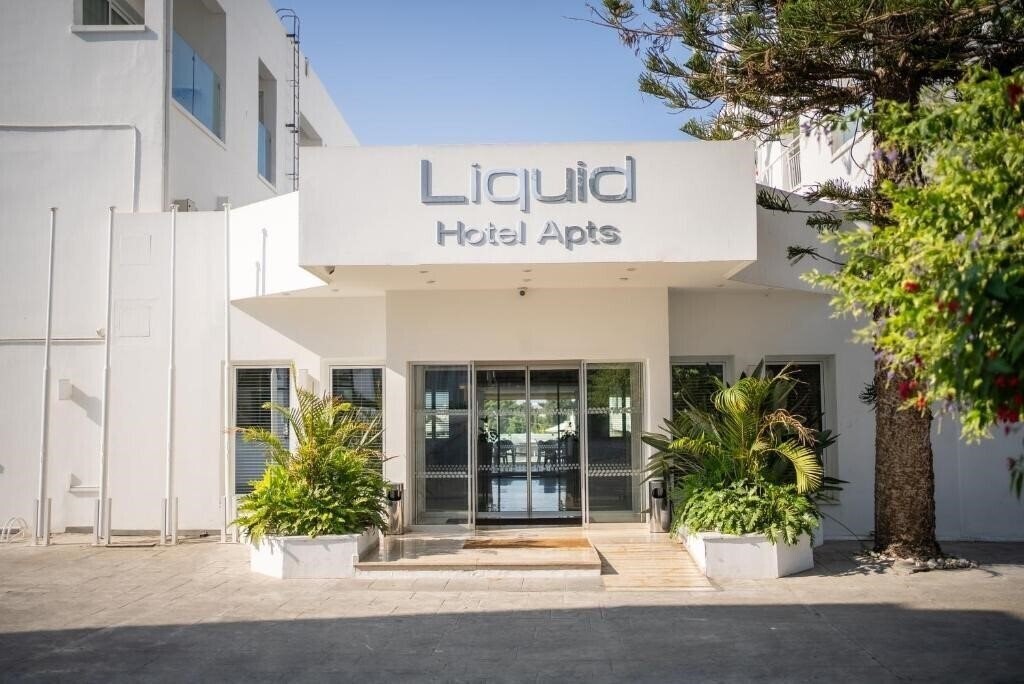 Готель Vias Hotel Apartments 2*