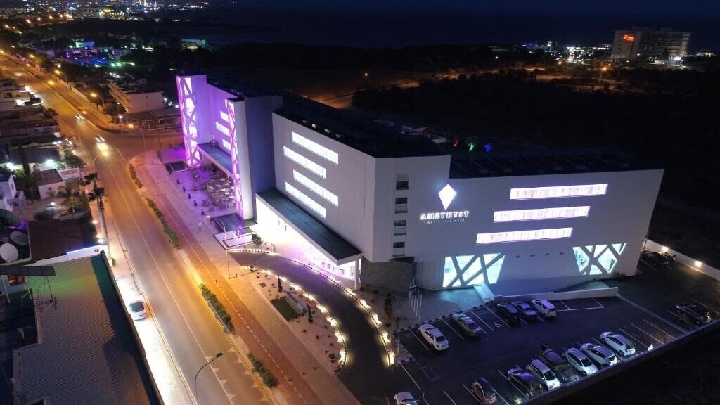 Готель Amethyst Napa 4*