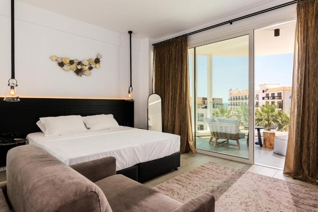 Фото Abacus Suites 4*