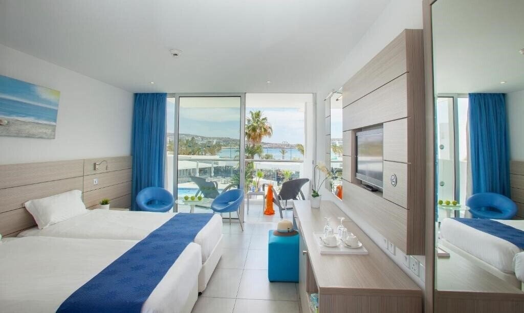 Фото Limanaki Beach 4*