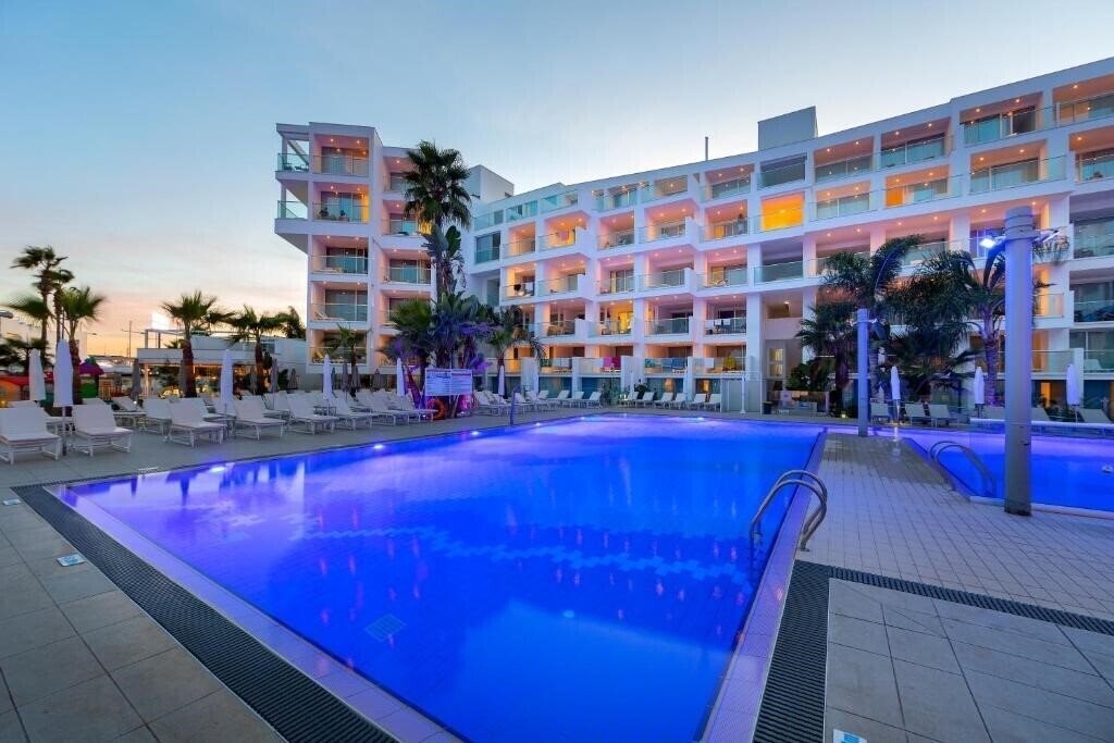 Зображення Limanaki Beach 4*