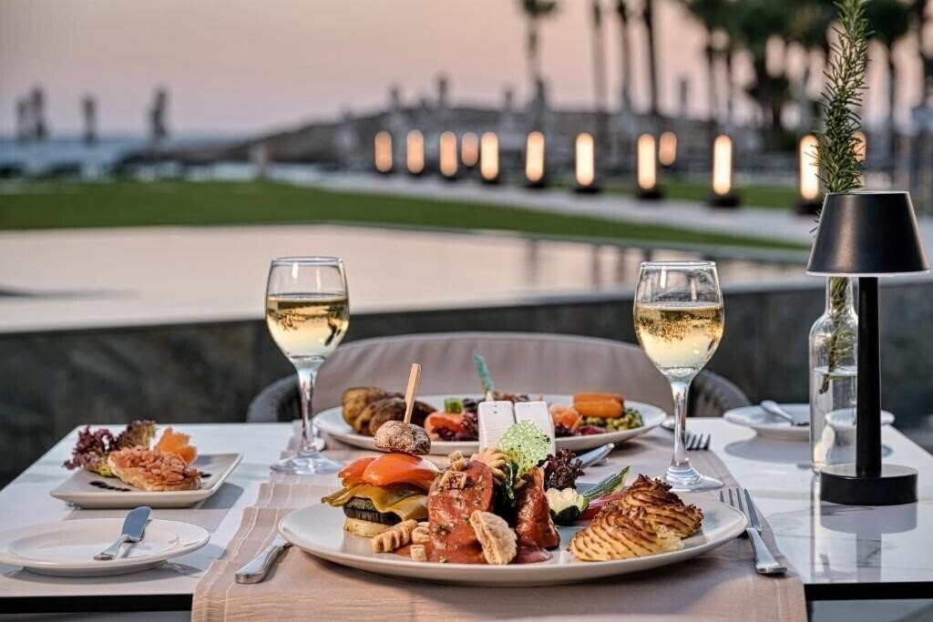 Изображение Chrysomare Beach Hotel & Resort 5*