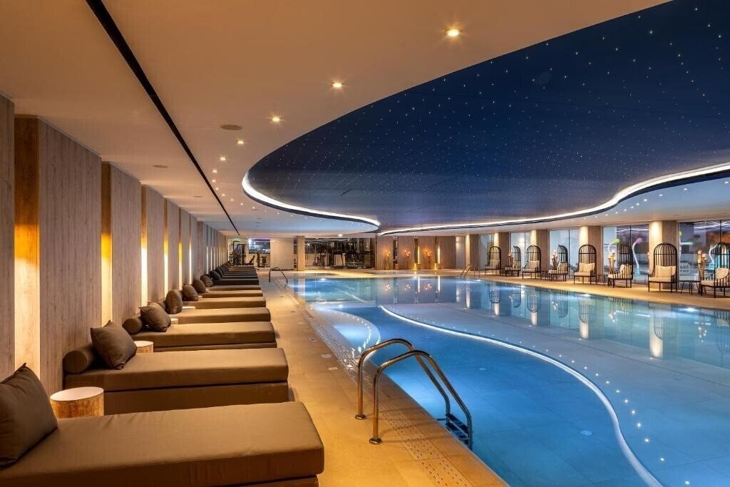 Картинка Chrysomare Beach Hotel & Resort 5*