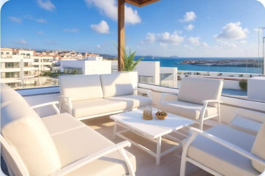 Фотографія Glory Beachfront Villa 3*