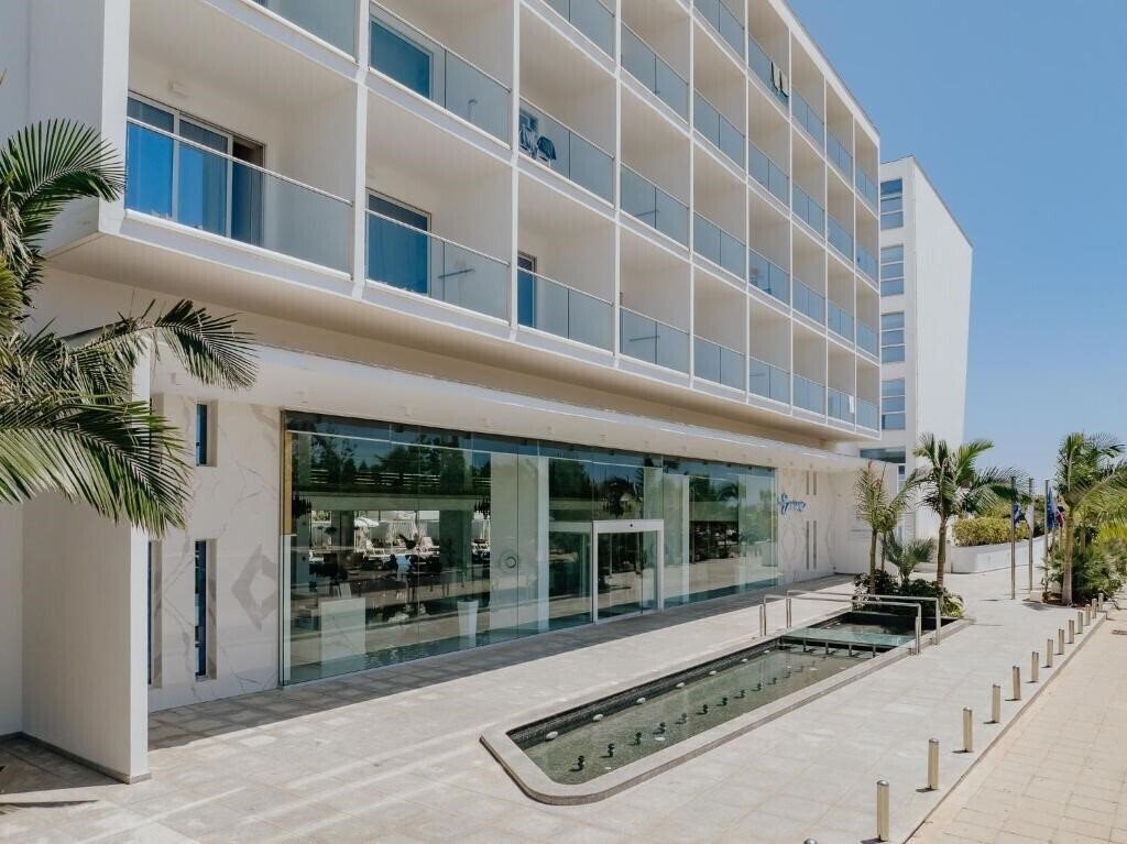 Картинка Seasons Hotel - Adults Only 14+ 4*